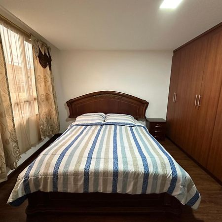 Instant Hotel - Departamento En 安巴托 外观 照片